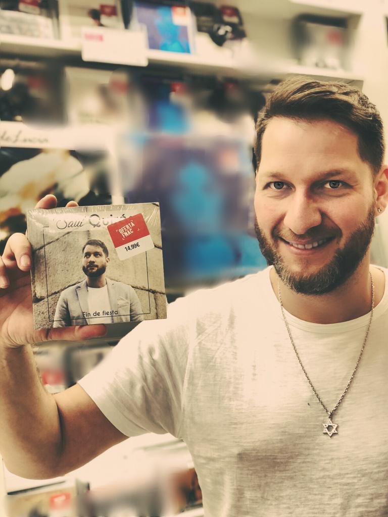 No os podéis imaginar las ganas que tenia de decir esto.. ya es una realidad. El primer disco de una vida dedicada a la música. Os dejo un link de algunos sitios que podéis encontrarlo. umusices.lnk.to/FinDeFiestaTP