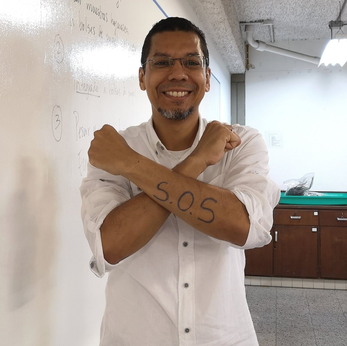 Mangle_Blanco's tweet photo. En el curso de #EcologíaDeEcosistemas #UdeA @FCENUdeA aceptamos el reto
#SOSUniversidadesPúblicas
#UdeAResiste
 Chicos y chicas quien se le mide?
@MariaFernandaP4 @marianaposad
@Mariac_bz @LenTefa @AnaCapulla https://t.co/84oyMIDGu7