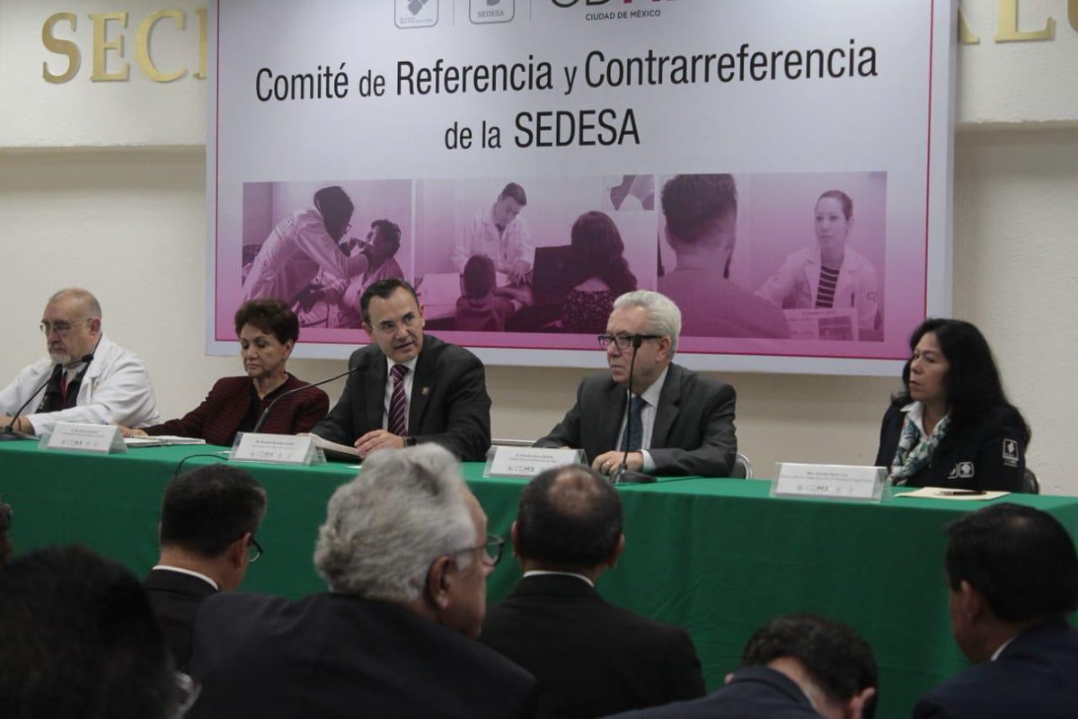 SSaludCdMx's tweet photo. El Comité de Referencia y Contrarreferencia de la #Sedesa tiene como objetivo coordinar las #accionesmédicas en todos los niveles para otorgar a nuestros derechohabientes atención especializada de manera eficiente y oportuna. https://t.co/1ID6MMLi4L