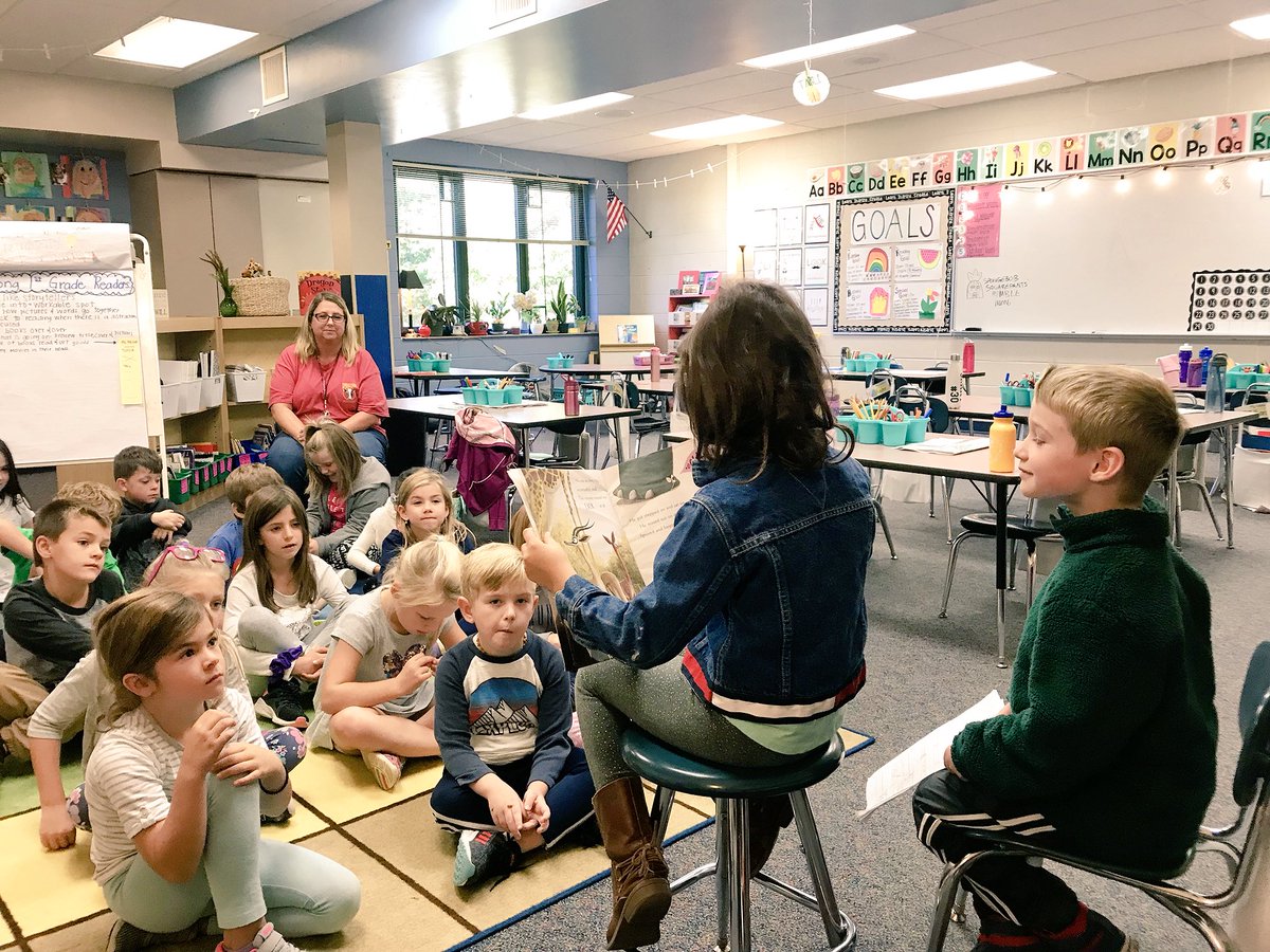 alex_wolak's tweet photo. On Fridays, last yearβs #team125 members, come and read to team 131 during their Fun Friday time. It is the sweetest thing to watch! β€οΈToday Eli read one of his very own books that he wrote! #cerocks #dragonleaders @CEBrianAdams https://t.co/kNcfF10p8v
