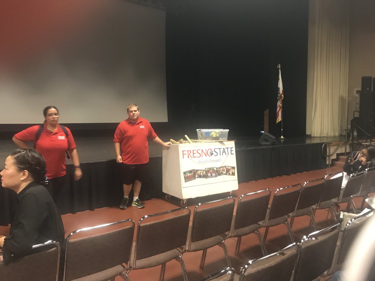 Teacher_Pathway's tweet photo. Count down 10 min...#MakeADiffernceTEACHconference https://t.co/gyaOM0APQy