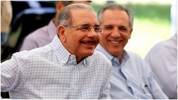 LAS COSAS DE JOSE RAMÓN Y LA MAFIA IMPORTADORA
Este gobierno sacó en tiempo a un millón de dominicanos/as de la pobreza: mató a un millón que vivían en la pobreza extrema. De risitas… APLAUSOS, MUCHOS APLAUSOS.