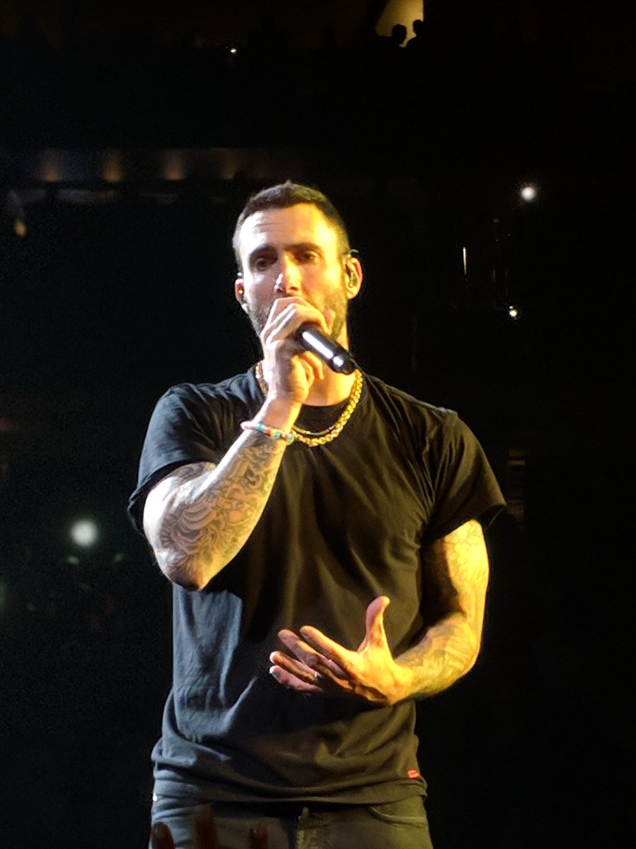 SamMyers118's tweet photo. @adamlevine Awesome Concert in Columbus, Ohio on Tuesday!  Had a fantastic time!  Thanks for the great show! #RedPillBluesTour https://t.co/Mt15X2DMrc