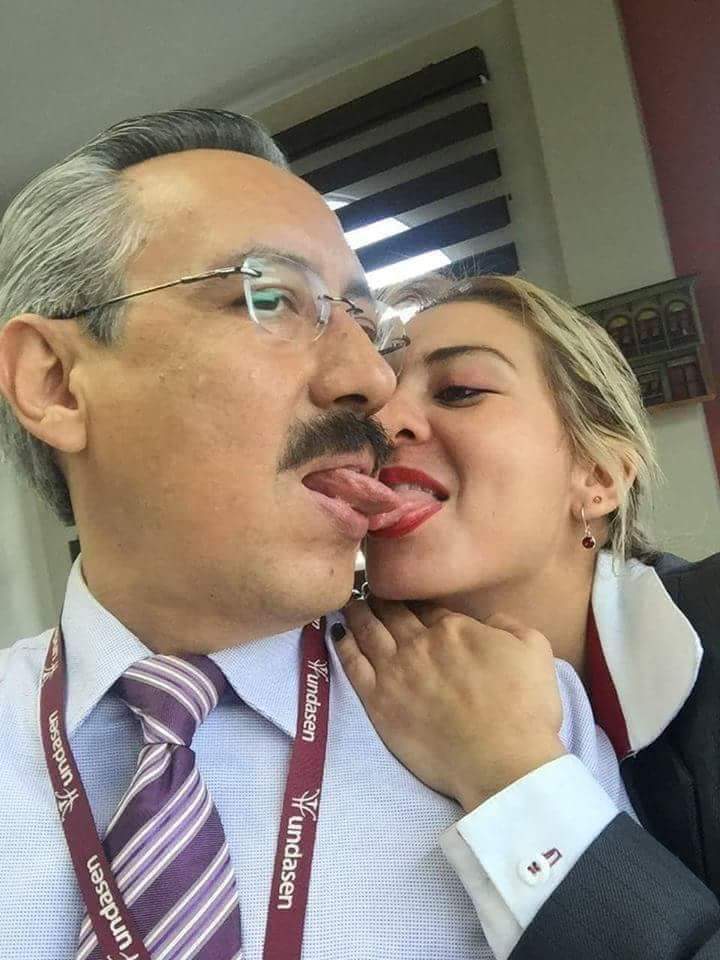 memespolit's tweet photo. Mi querido gordito @RaulBCCue 
Así podríamos estar tú y yo pero te freseas 
#Oaxaca #Mexico 
@alejandromurat https://t.co/Fq5s2VKzA5