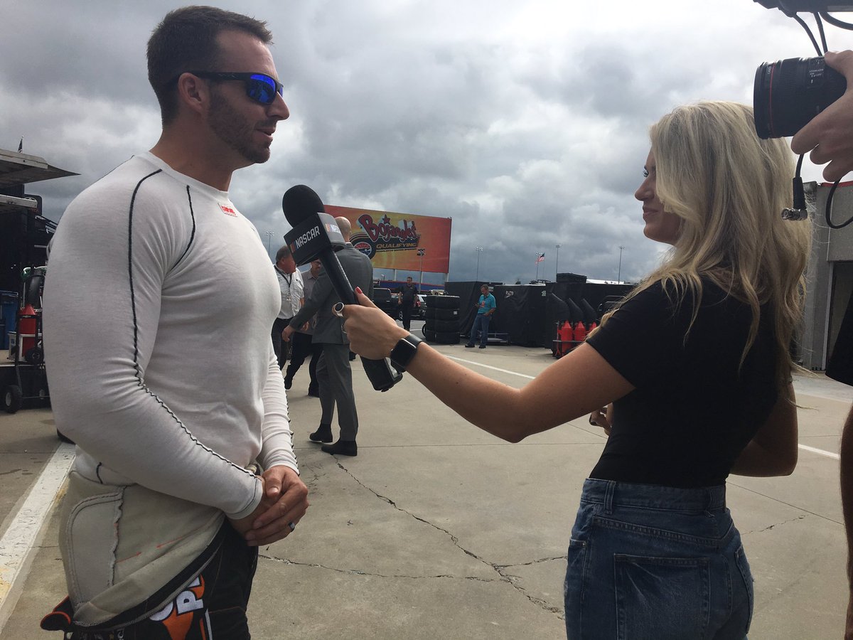 GoFasRacing32's tweet image. .@mattdracing joins @NASCAR #GarageCam prior to his first laps on the #ROVAL at @CLTMotorSpdwy.

Also of note: 💪🏽