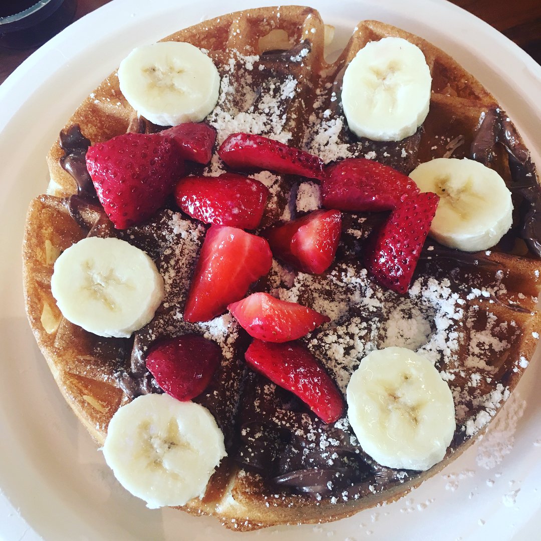 Craving something sweet? Try our Dessert Waffle at Baker’s Hall! 😋 📷: @amysarafis