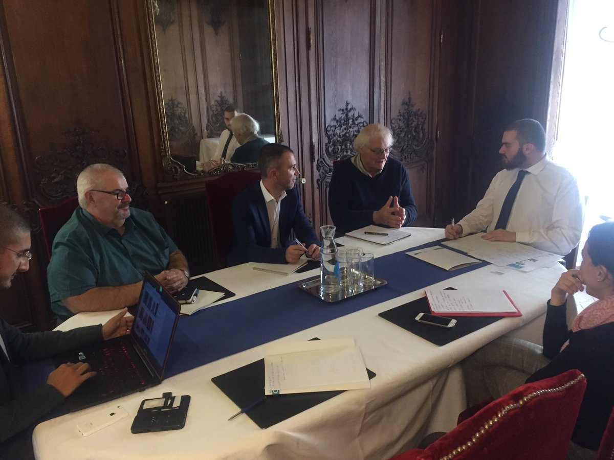 COORACE's tweet photo. Les solutions innovantes pour l'#emploi dans les #quartierpop du #ReseauCOORACE présentées au @Min_Territoires avec .@lepolesidf et #intermaide
➕ Plus d'infos : https://t.co/xbuAr9aDJM https://t.co/VJnthodhgN