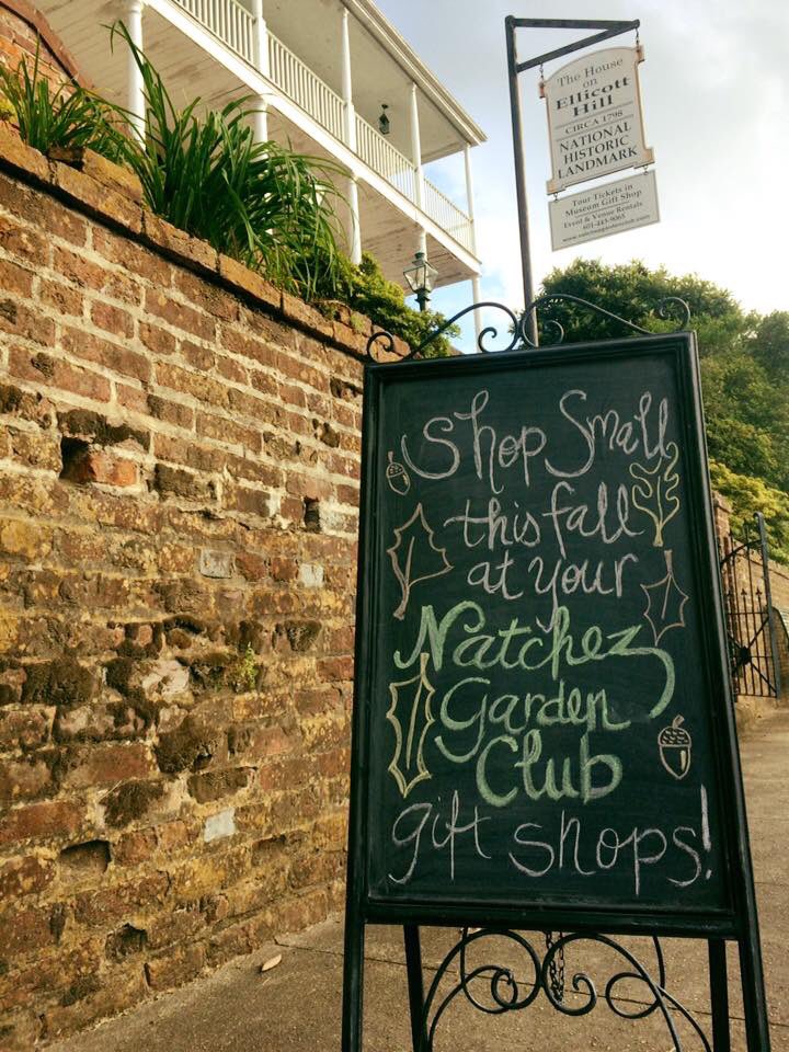 NtzMSGardenClub's tweet photo. It's #Friyay!! and Natchez still has a few weeks left of #Fallpilgrimage!  Have you stoped in our gift shops lately?  We just might have the perfect hostess gift or gift for you! #visitnatchez #fall #shopsmall #natchezhistory https://t.co/CHxU4PckZp