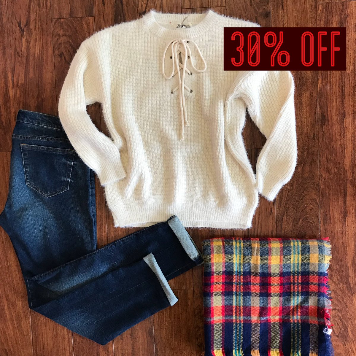 OBVIBoutique's tweet photo. 🤗 everything in store is now 30% off!! #shop #fallstyle #fallfashion #sale #plaid #sweater #obviboutique #conshy https://t.co/q05uRsWBiO