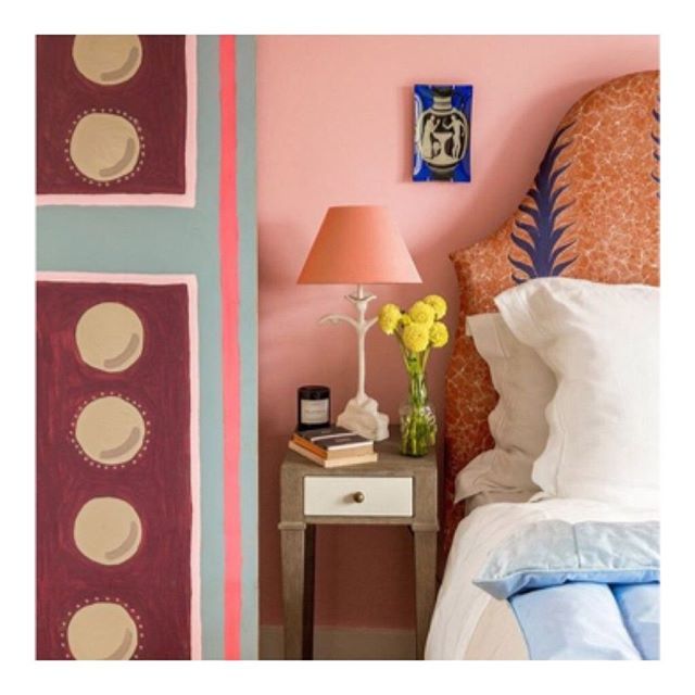 Broseley's tweet photo. We love the vivid hit of colours in this stunning room designed by @beataheuman⠀
•⠀
•⠀
•⠀
#interiors #interiordesign #colourhit #bedroominspiration #cosyinteriors https://t.co/3pPUg8QTaz