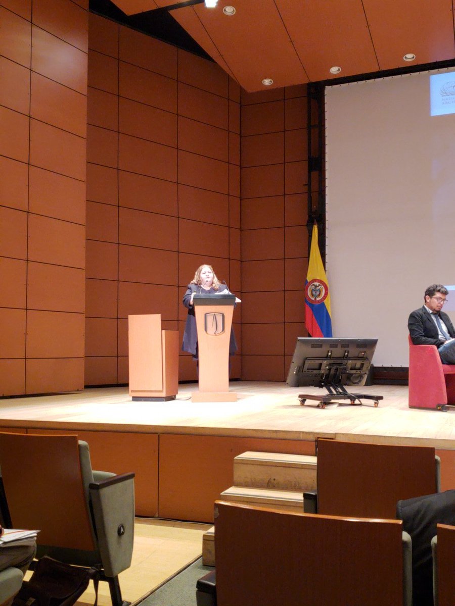 EFSantagada's tweet image. La aplicación de la Ley de acceso a la información pública en Estados Unidos fue de 420 millones de dólares en 2017, según Alina Semo, Ombudsman para la Ley de #AIP de USA. Recibieron casi 800.000 solicitudes. Hubo 839 litigios judiciales. #IPDCTalks @USAmbPY @usaidparaguay