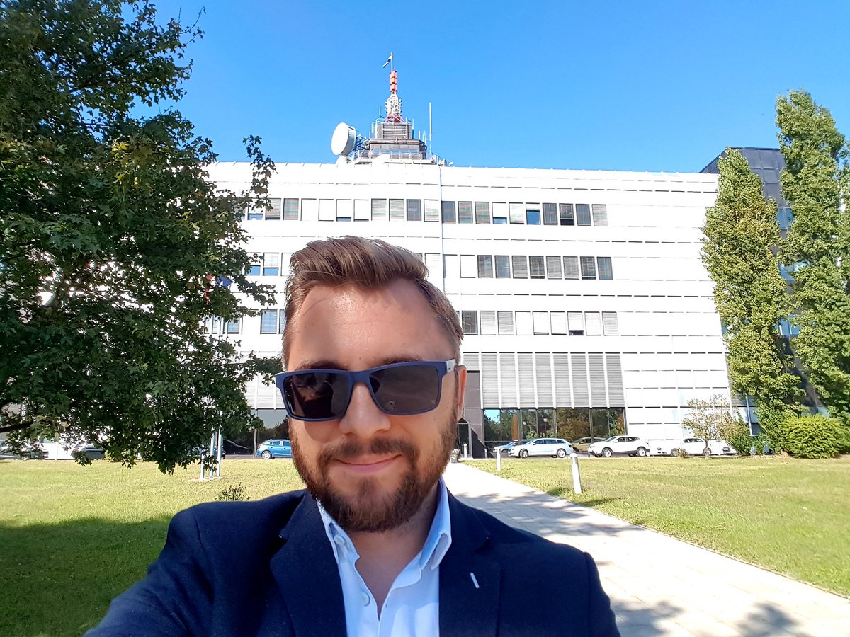 Došao je i taj dan, nakon gotovo 19 godina... pozdrav prijateljima i kolegama! youtu.be/RLsdweRzJL4