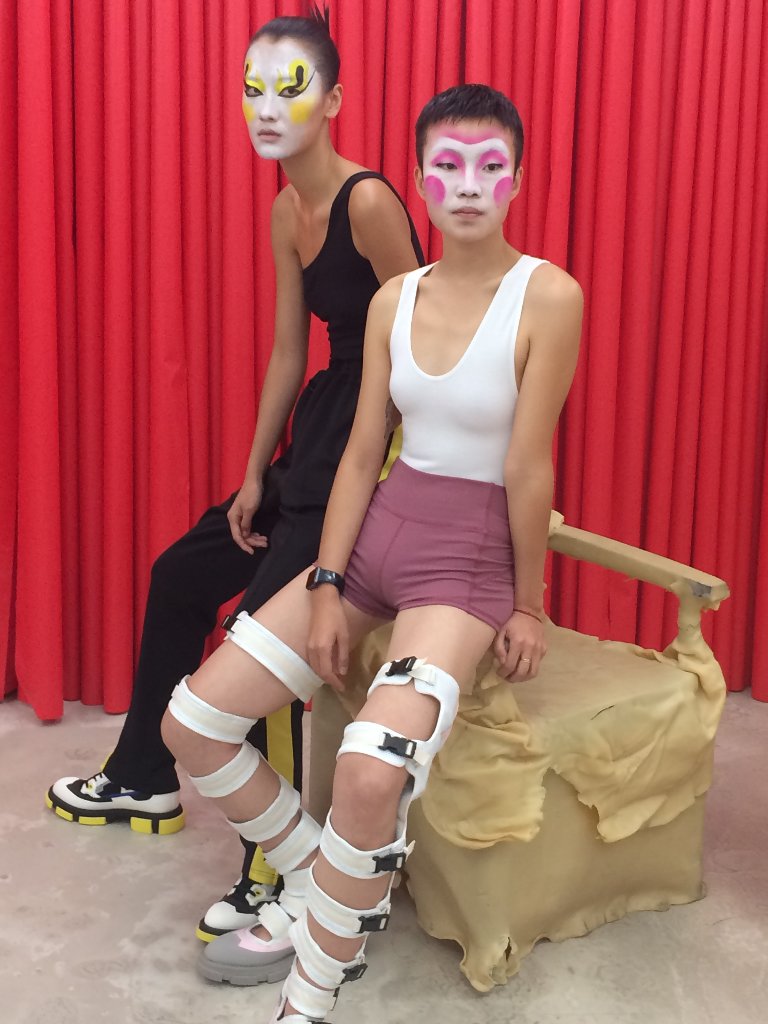 BridgeStreetApt's tweet photo. #ParisFashionWeek is in full swing, and we're loving what we're seeing! #BothParis https://t.co/rUmBWSOMNN