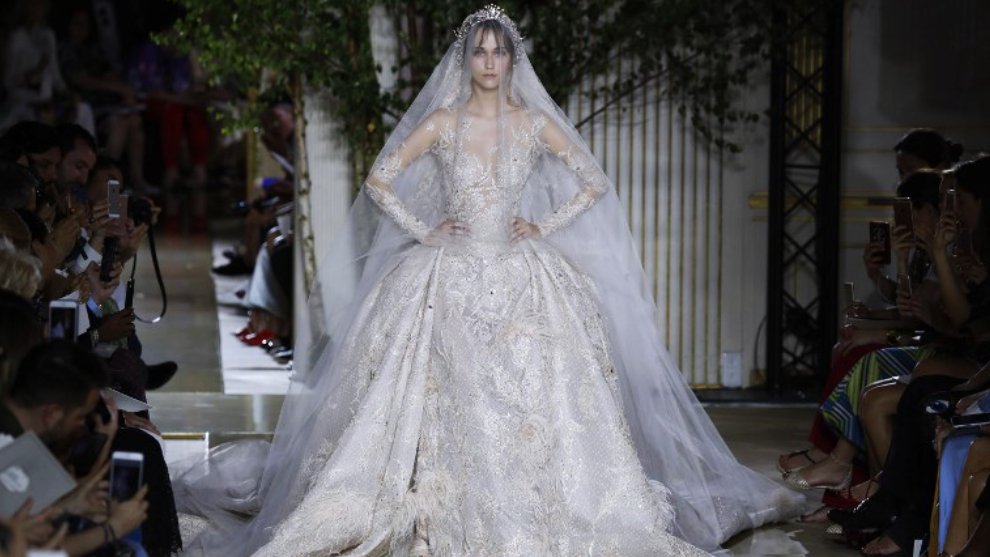 BuenDiaColrcn's tweet photo. Propuestas de vestidos de novia para las mujeres que están pensando en casarse https://t.co/0j4GjCakMz
#ElDesayuno en #CaliExposhow https://t.co/9OknuX2FIu