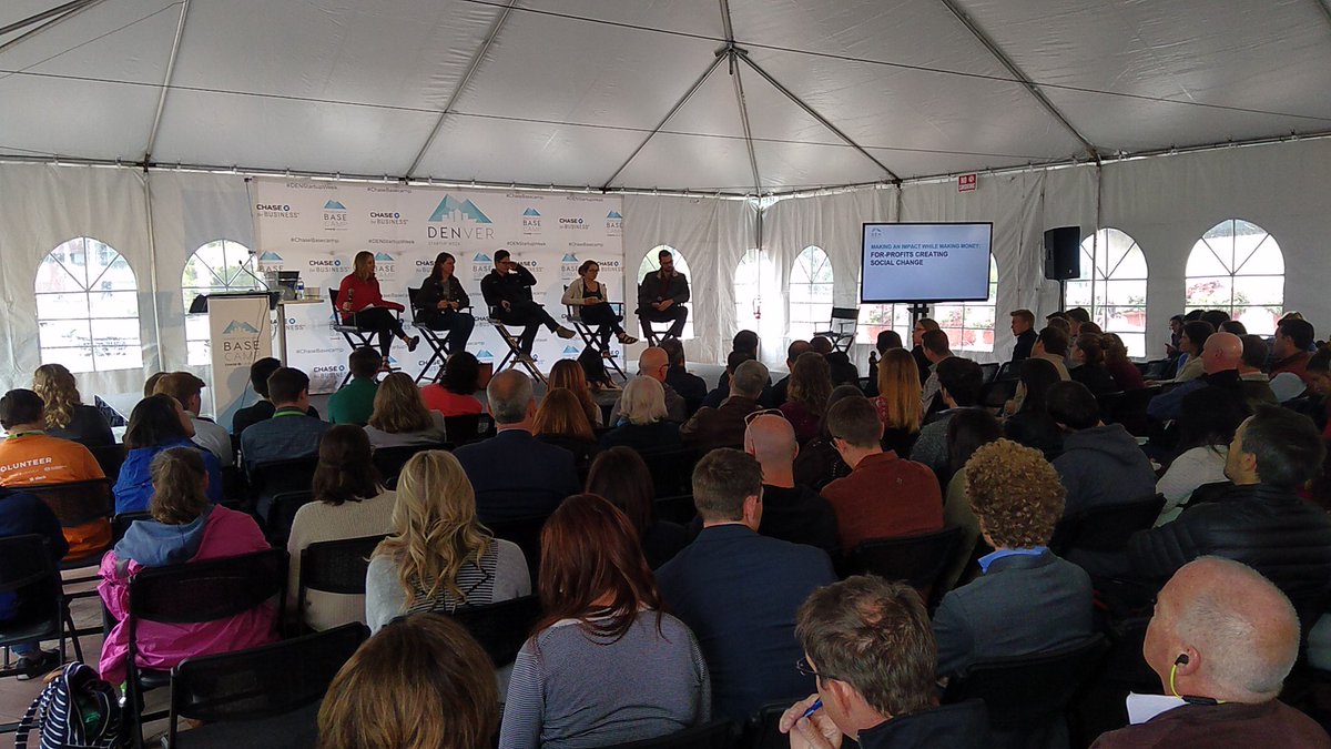MembersGetIt's tweet photo. @DENStartupWeek @BasecampLiveDEN @AngelList @stormsensorinc @anyarms Standing room only for “Making an Impact While Making Money: For-Profits Creating Social Change” #DenStartupWeek https://t.co/IboHvUtuuW