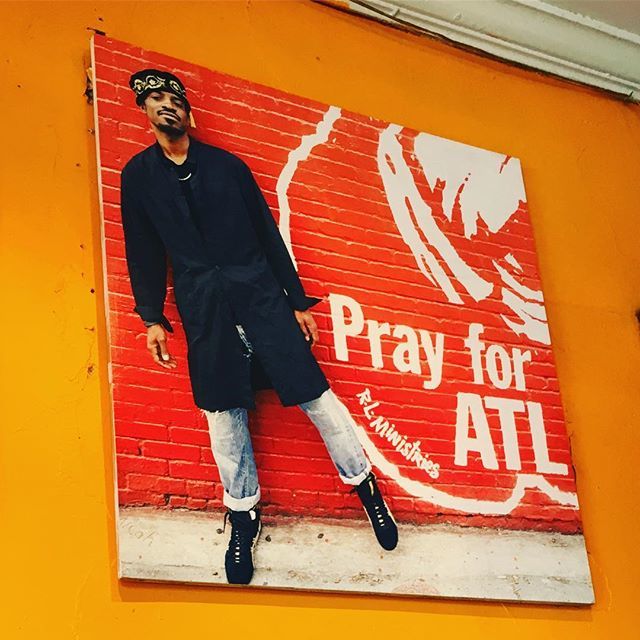 blklanta's tweet photo. ✌🏾👽🛸 #atliens #outkast #andre3000 #eastatlanta #weloveatl #blkcreatives #atlantainfluenceseverything https://t.co/QHhWZ0uoXq https://t.co/E7Kc6U8w0K