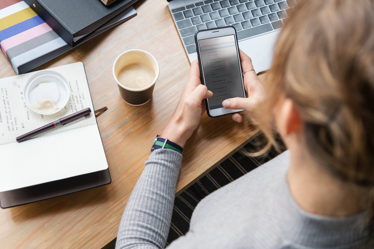Choclobon's tweet photo. L'impact du #digital sur le #bien-être au travail https://t.co/SiPRBd6hKx | #transfonum #numerique #RH #management #innovation https://t.co/o0UlTsj35j