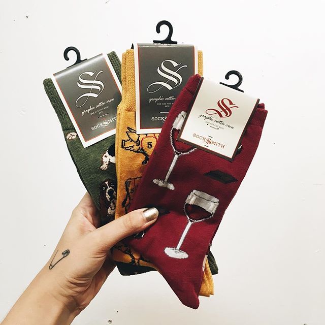 TheNooks's tweet photo. Spice up your style with @socksmith! New season, new trends.
.
.
.
.
#shopthenooks #socks #thenooksdanforth #thenooks #warmcolours #fall #designersocks #wine #supportsmallbusiness #smallbiz #fun #pattern https://t.co/JYDqCJolyf https://t.co/7iQfJFSTrP