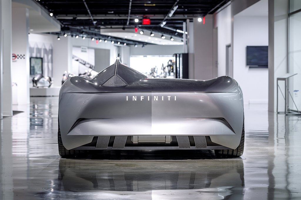 StephenHoltzman's tweet photo. The #INFINITI #Prototype9 and #Prototype10 concept vehicles are making their Hollywood debuts at the Petersen Automotive Museum #Petersen_Museum. #EmpowerTheDrive https://t.co/9SMQqzaMWK https://t.co/90oRL73Qa1