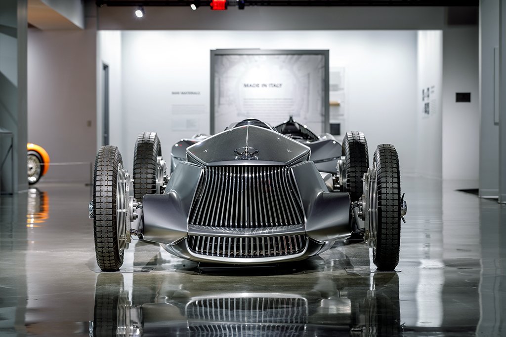 StephenHoltzman's tweet photo. The #INFINITI #Prototype9 and #Prototype10 concept vehicles are making their Hollywood debuts at the Petersen Automotive Museum #Petersen_Museum. #EmpowerTheDrive https://t.co/9SMQqzaMWK https://t.co/90oRL73Qa1