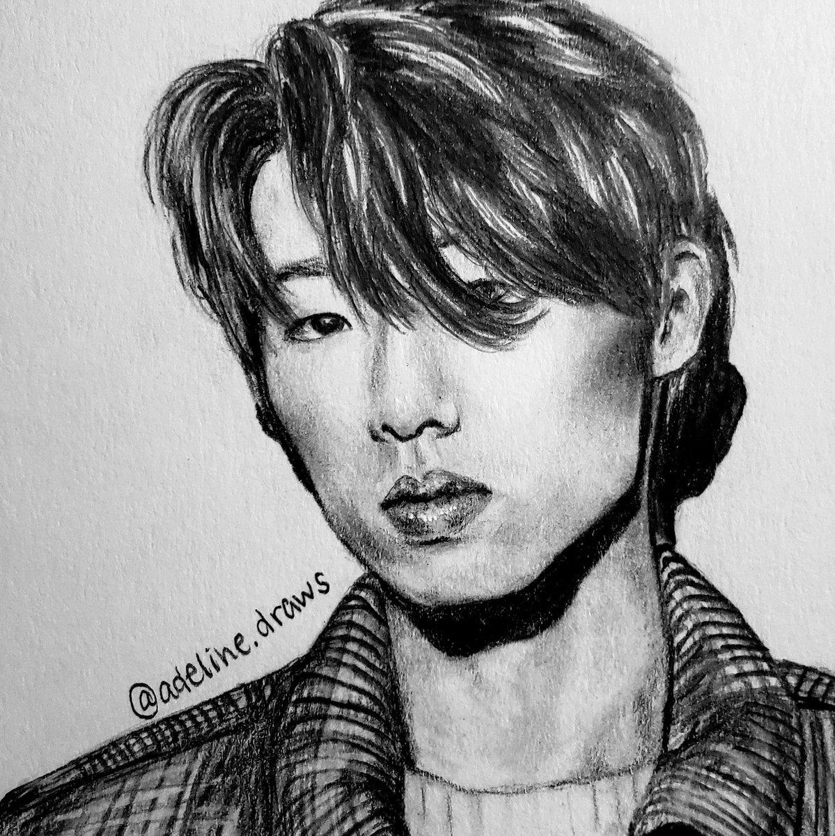 adelineee201's tweet photo. A while ago i said I'd start posting my art on here but i didn't lol. Well, here's a jae i drew
#day6 #day6jae #drawing #myday #day6fanart #kpopfanart #cantwaitforjae6season2 #art #jaesfaceisartalready @Jae_Day6 https://t.co/eRbFYW66Jp