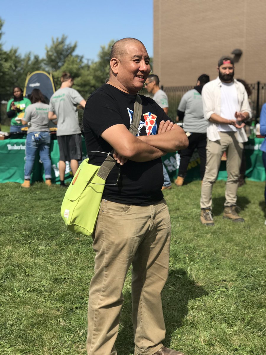 AldermanSolis's tweet photo. Thanks to everyone involved in transforming this vacant lot into a vibrant “Insta Park” &amp; community amenity in 6 hrs! @sitedesigngroup Student Conserv. Assoc, Speedy Gonzalez Landscape, @Timberland @HomeDepot and all volunteers.  @URBANGREENING #earthkeepersunite #25thwardChicago https://t.co/4usSDFw4uQ