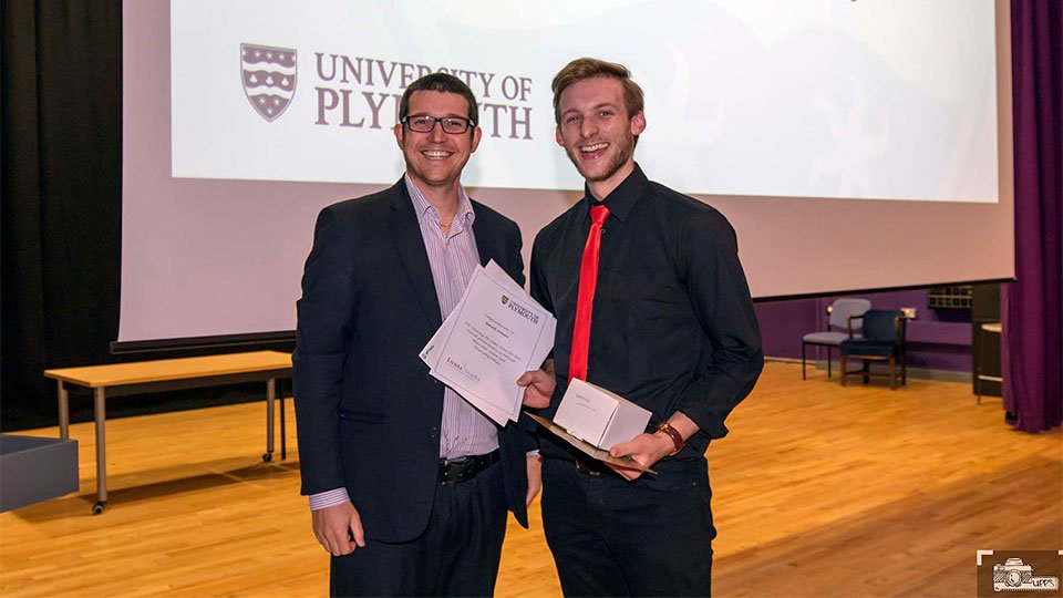 OptometryToday's tweet photo. Louis Stone @LouisStoneOptic awards Plymouth @PlymUni student Gareth Towers https://t.co/cj6DM0ZMqo #optometry #optometrystudent #studentoptom #optoms https://t.co/P55UPXQ9Ay