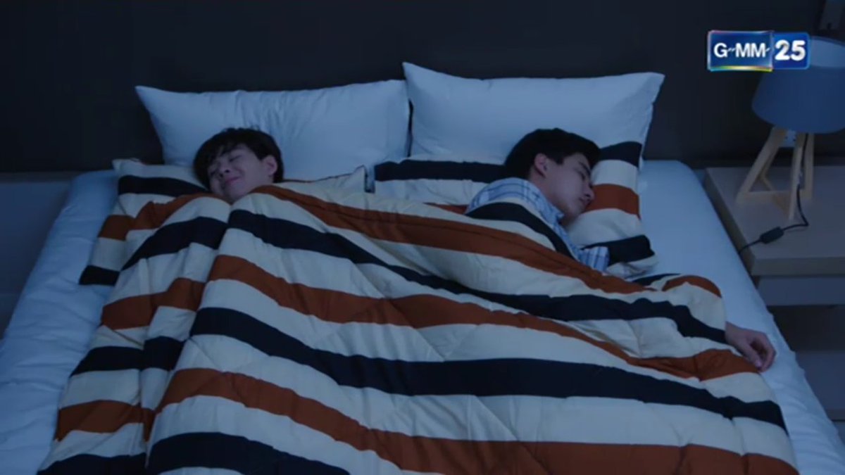 everything_yy's tweet photo. ที่กูบอกว่าอยากแกะกุ้งที่จริงกูอยากแกะมึงมากกว่านะ #บังเอิญรัก #lovebychanceseries https://t.co/A58wZhDkhc
