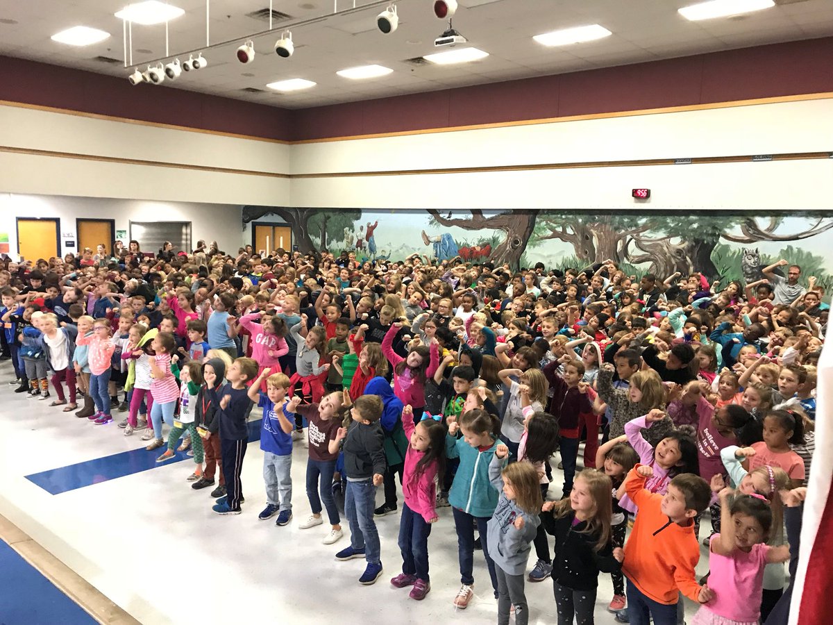 AthletesForHope's tweet photo. AFH athlete @SamTheHaze got LOTS of kids moving in Oklahoma City this week and showed his support for physical activity in schools. Great work! #MyBestMove https://t.co/P6mUQfW0Ql