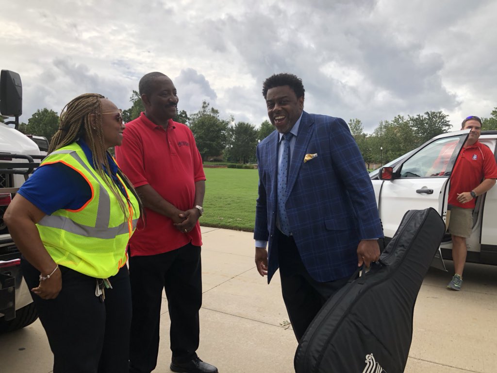 UNCG's tweet photo. Get on board: @UNCChancellor is kicking off @GTAHeat’s Tiny Bus Concert series! Joining him are @uncgarts Professor Steve Haines and students @Jaylo687 and Jessica Schneider. On the playlist: B.B. King, Buddy Guy and Van Morrison.  #TinyBusGSO #UNCGWay @greensborocity https://t.co/B7iY2X8zdX