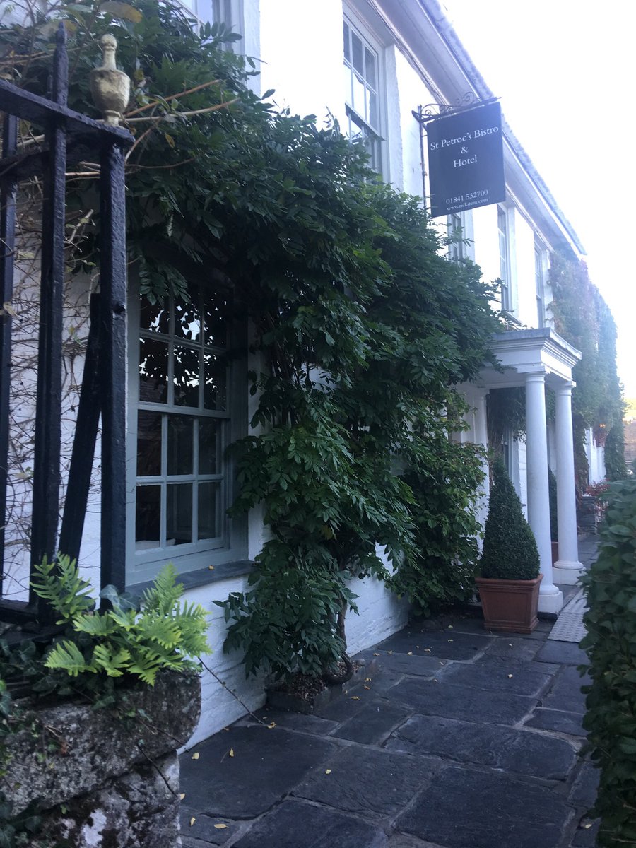 greytravels's tweet photo. @stpetrocsbistro is the place I’ll be staying when next in #Padstow #summerisofficiallyoverwhen I say ! https://t.co/VKf5ZaACXg