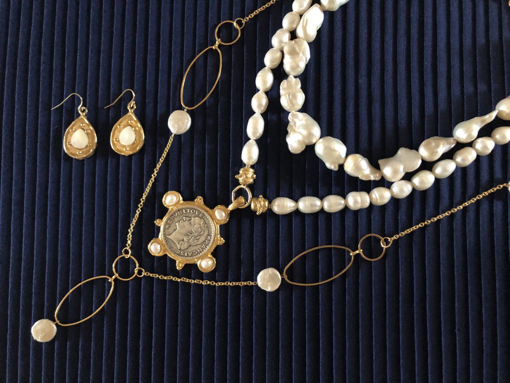 Layers of Style susanshawblog.com/2018/09/28/lay…