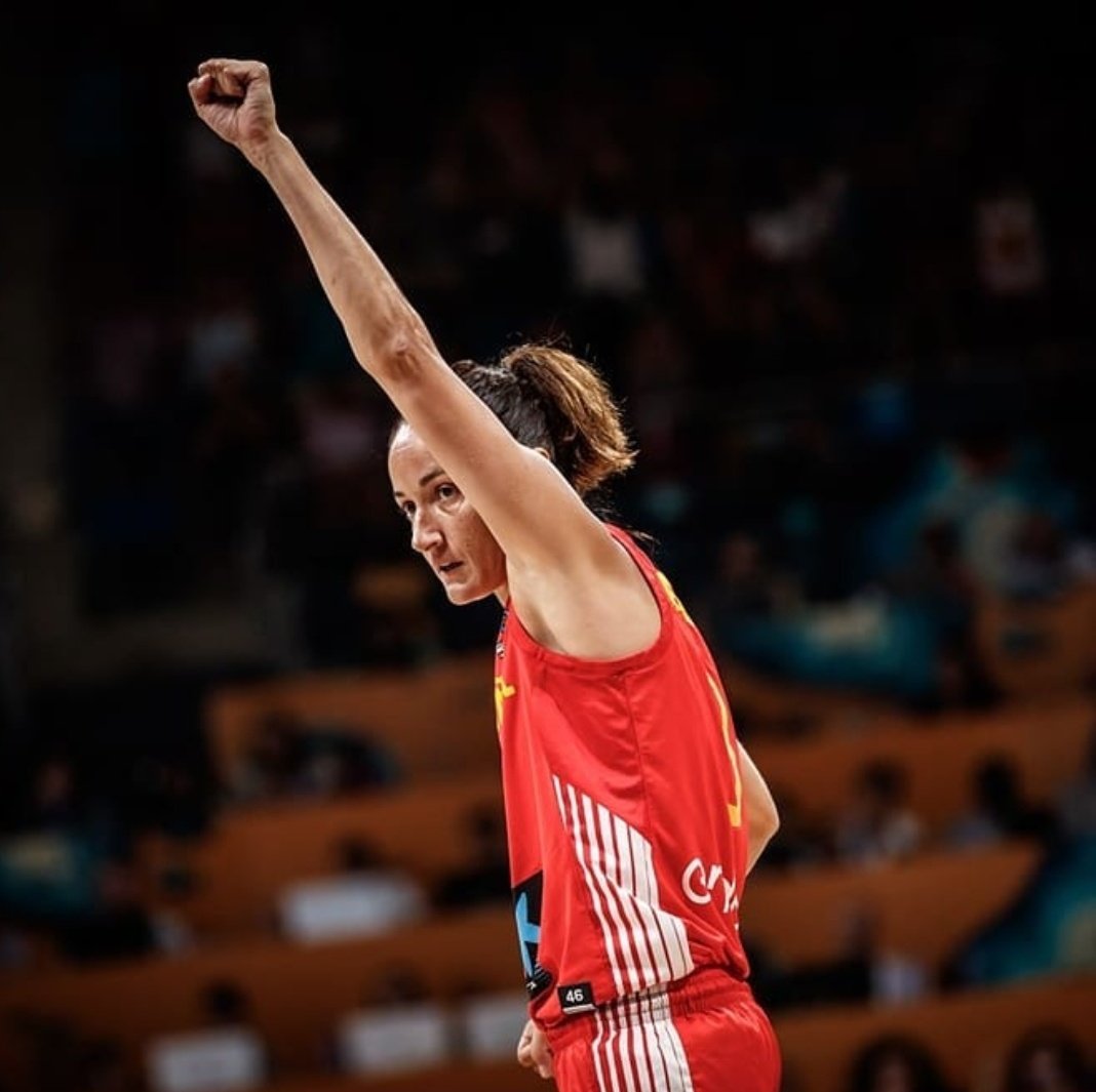 laurabajoelaro's tweet photo. 🚨GAME DAY ⛹🏻♀️
📰 Canada🇨🇦 - 🇪🇸 @baloncestofeb
🕘 21:00h (hora peninsular)
🕗 20:00h ( hora insular)
📺 @teledeporte
La capi dice "Nosotras podemos"
#FIBAWWC #SomosEquipo #SelFEM #AhoraEsElMomento #Fansligadia #PaseaSemis https://t.co/p6Vno4kASF