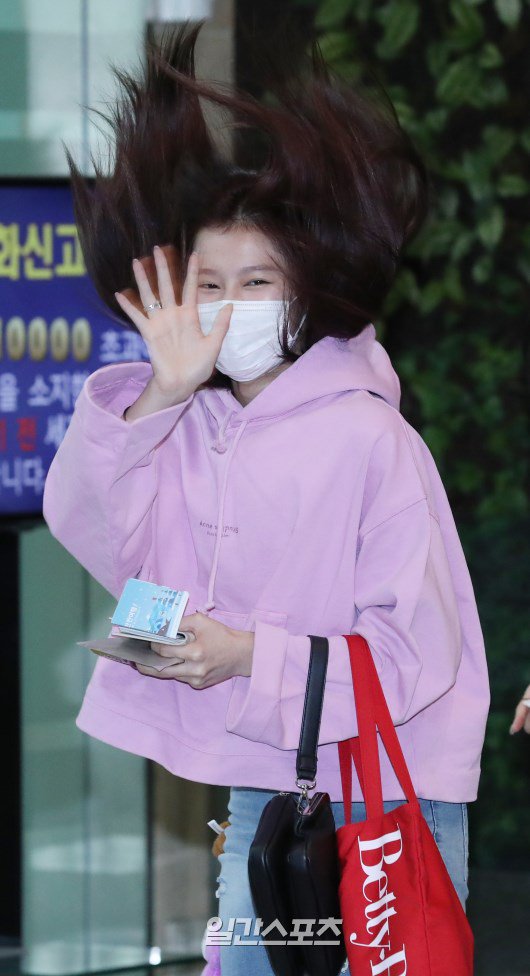 123sana_'s tweet photo. เป็นคนเริ่ดๆทรงผมก็เริ่ด https://t.co/hBkyEAPqNJ