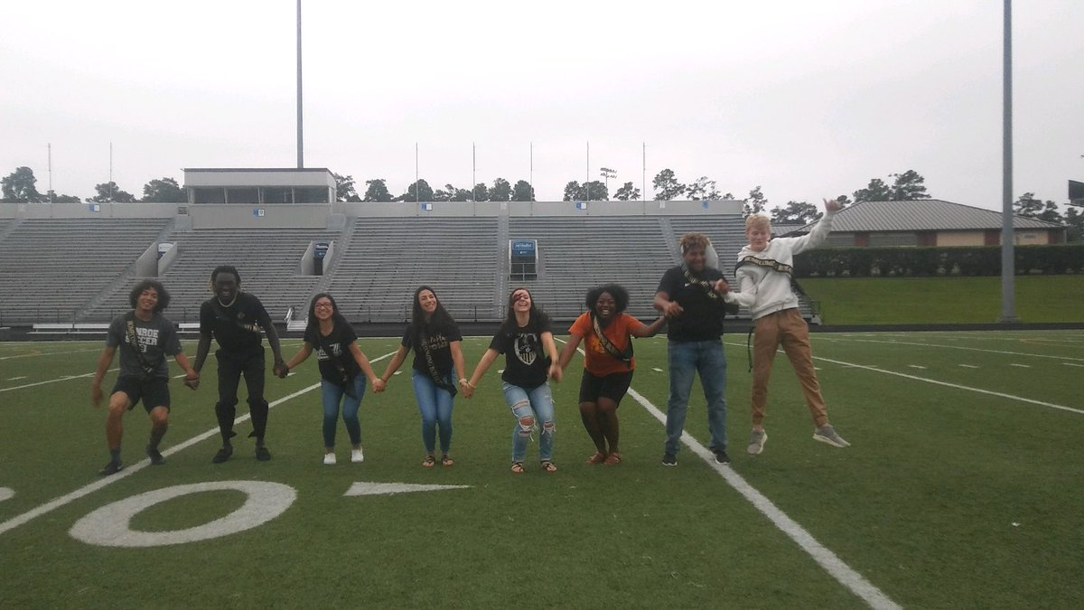 Having fun at HoCo Court rehearsal this morning! Great group of students representing @ConroeHigh #HOCO18 #timingwasabitoff