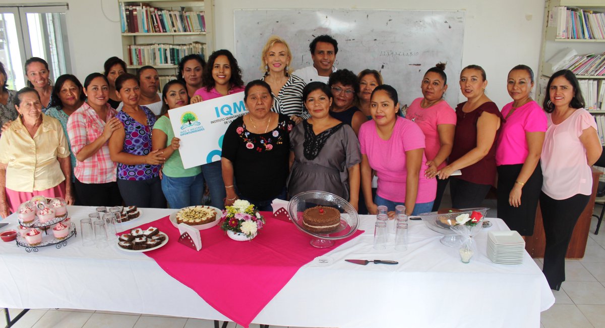 ENI_QROO's tweet photo. Como parte de la @ENI_QROO el Gobierno de la República y el @GobQuintanaRoo, para abatir la pobreza se han capacitado a más de 1600 mujeres emprendedoras a través de los programas de fomento y capacitación para el empleo @IQMujer  @ComunicacionQR  @Sedesol_QRoo https://t.co/Aj25IUwsBm