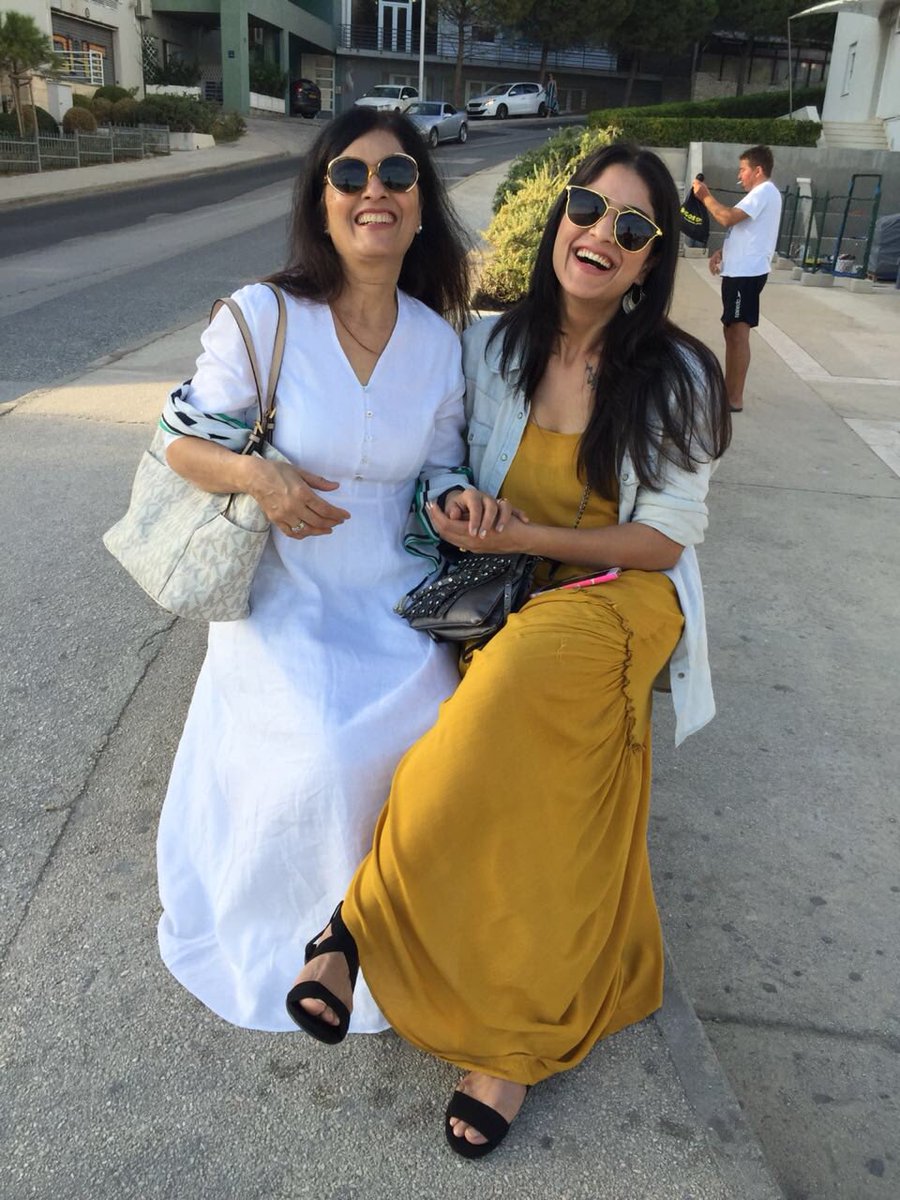 salonibatra_29's tweet photo. From there to here, from here to there, funny things are everywhere. — Dr. Seuss. Also look at my Ma still breaking hearts❤
PS: Dad happens to capture all things beautiful. #takemeback #eurodiaries #mamadearest #happiness #allsmiles #vacaymode #vacayvibes #vacation🌴#loveyou https://t.co/Th1nJHUyal