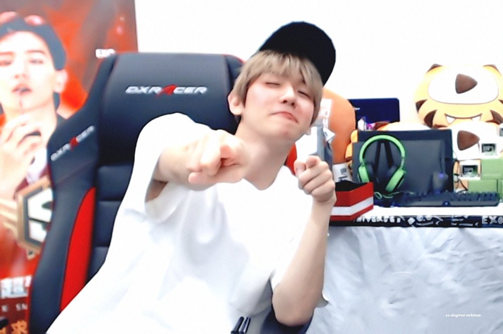 11degreecelsius's tweet photo. #백현 #BAEKHYUN
180928 SM 슈퍼아이돌 리그 배그방송
뽀뽀후💘

https://t.co/5env682FVO
https://t.co/XBjj400lY7
https://t.co/v8wxuVYoZ7
https://t.co/jLhSXTBEgz https://t.co/5lZDUsC5ko