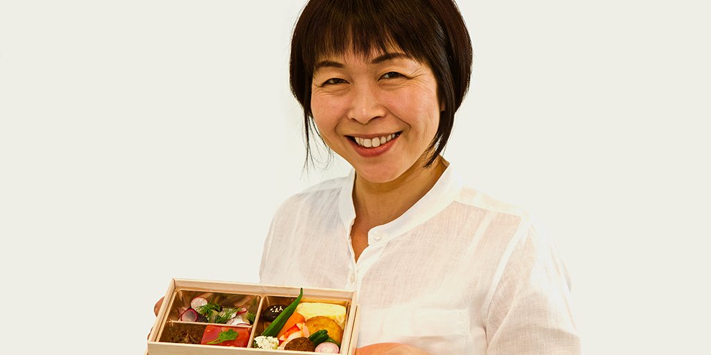Finnair's tweet photo. #BlueWings meets our Japanese #SignatureChef Rica Maesawa and shares what’s in her bento box. Taste her traditionalist menu on flights between Tokyo and Helsinki. https://t.co/cMaXNGh73s #foodintheair #airlinefood #Japan @FinnairJapan https://t.co/YUS7JO55P0