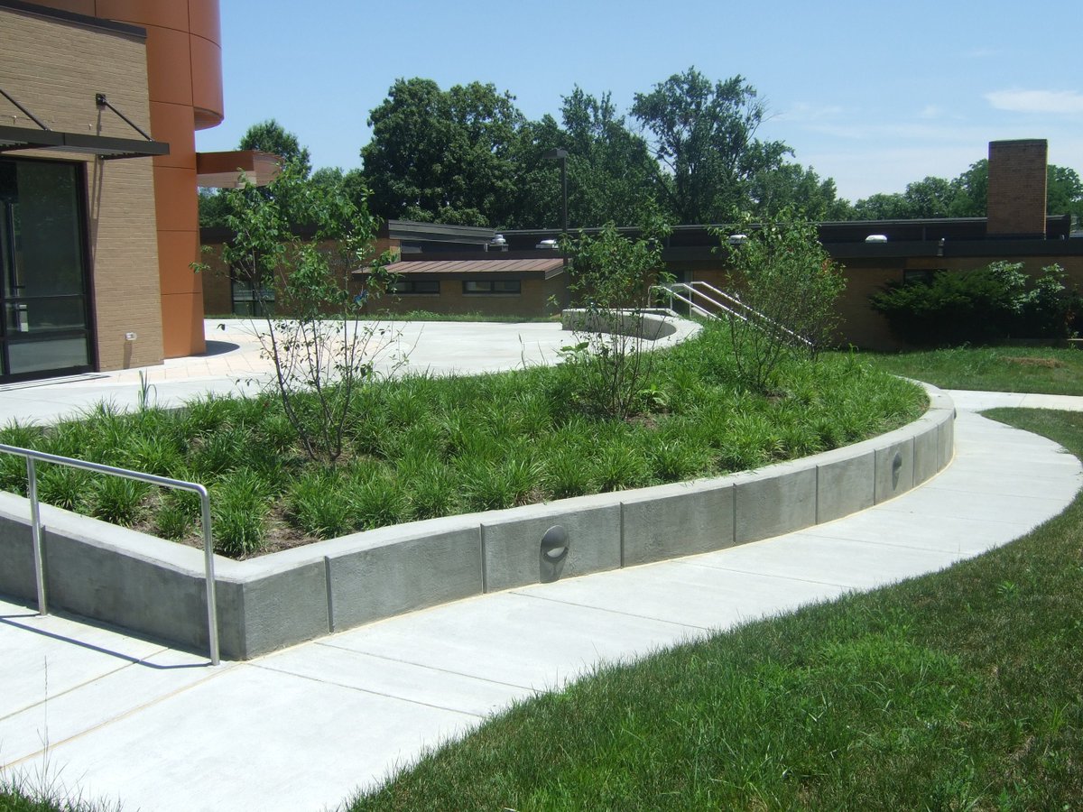 elementsite's tweet photo. Kentucky State University Young Hall

Constructed on a challenging hillside site, Young Residence Hall
maximizes accessibility while providing special exterior spaces to create
educational and social opportunities. https://t.co/nXISECG81k
