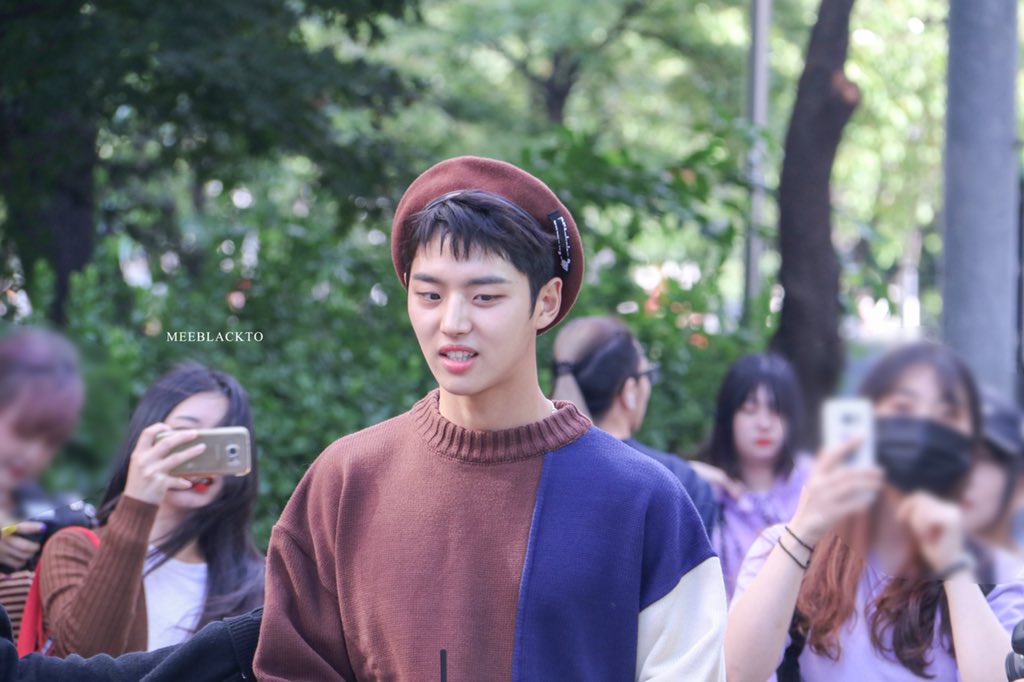 MeeBlackTo's tweet photo. 180928 MSC

#HONGSEOK #홍석 #PENTAGON #펜타곤 https://t.co/NI3yE8H1mQ