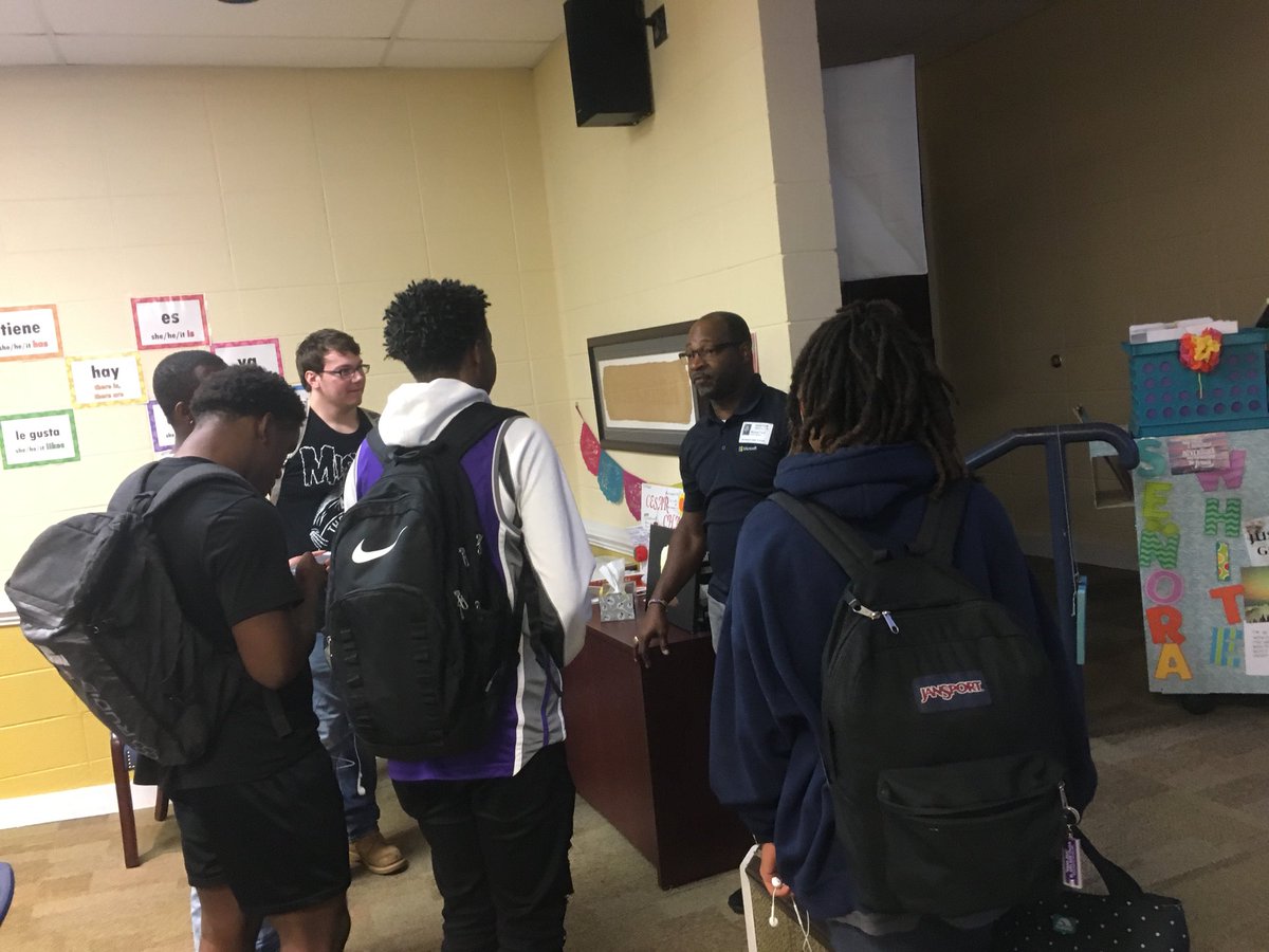CKrentel's tweet photo. Thank you Michael Ford for speaking to our Algebra W/ Finance students today! Michael is an alumnus of @Buckhorn_High and the GM of Microsoft’s global real estate, construction, facilities, and security. #AllmeansAllMCSS #protectyourbrand @Microsoft https://t.co/cnlRRR7vsD