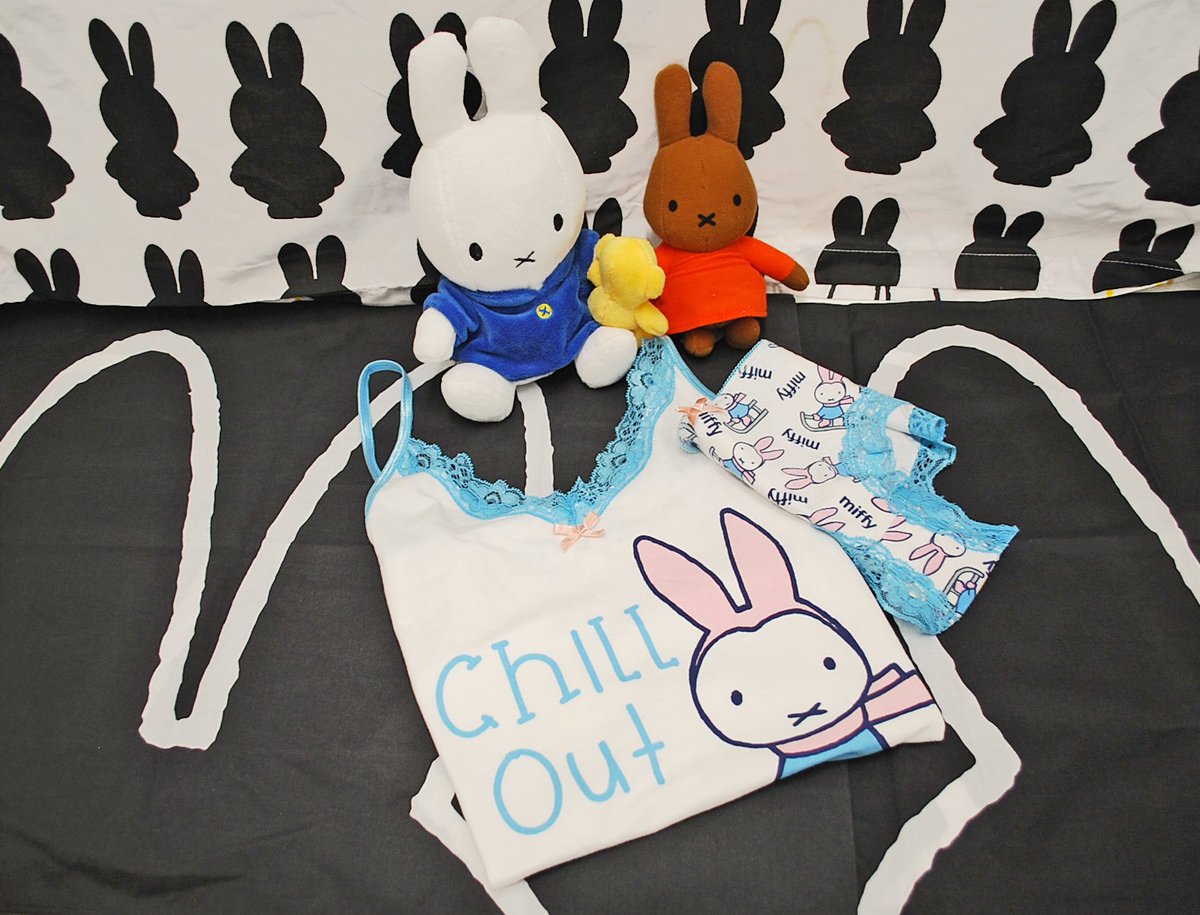 Miffy_UK's tweet photo. RT and follow Miffy for the chance to chill out in this sweet set of Miffy pyjamas in size 10-12.
#competition #MiffysPyjamas #NationalPyjamaWeek #win https://t.co/eMQt5dGsBE