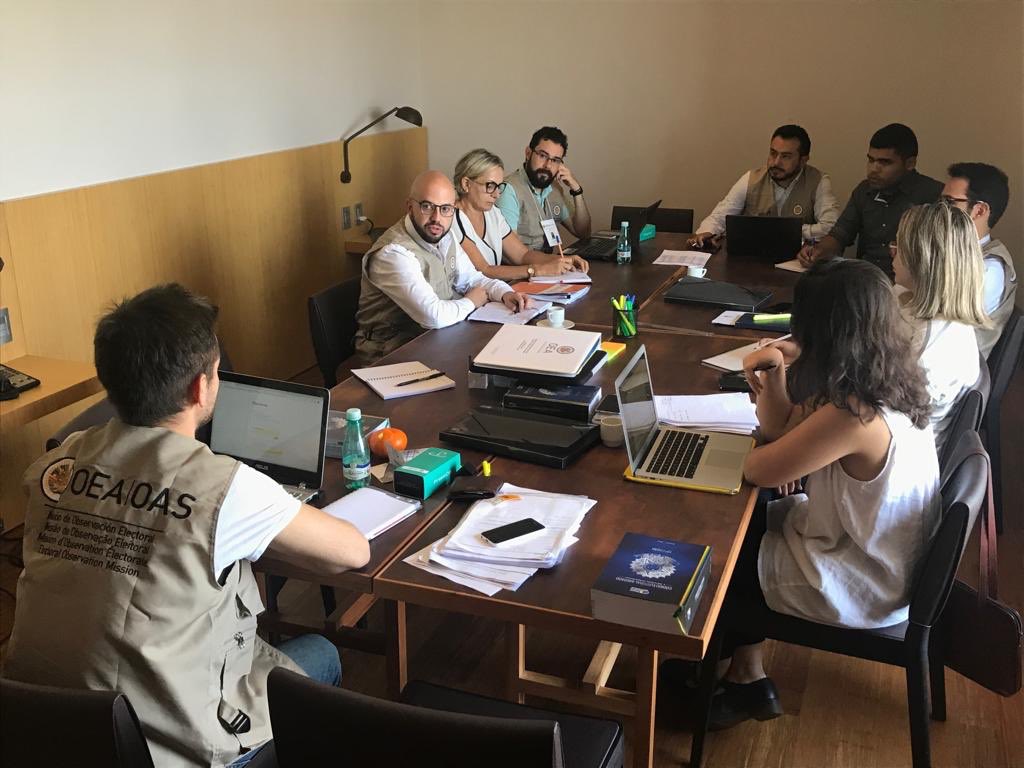 Missão de Observação Eleitoral da #OEAnoBrasil inicia sua instalação no país diante das eleições gerais de 7 de outubro #eleições2018 #OVotoImporta

bit.ly/2Ojer3f