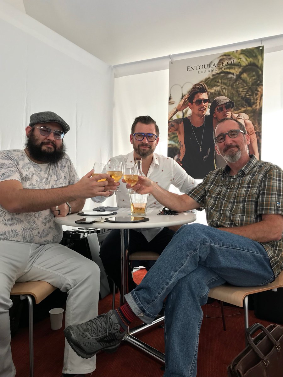 EyeElegance's tweet photo. A @VisionExpo Eye Elegance Tradition! We spent yesterday evening getting the lowdown on the latest from @BellingerHouse, @EntourageOf7 & Blac Eyewear all while enjoying a π₯
Cheers to these beautiful new π #BellingerHouse #VisionExpo https://t.co/YesmwdLrjr
