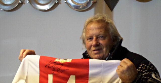 Geen woorden voor dit grote verlies. We zullen je missen Koos. Namens mijzelf en mijn gezin wil ik de familie en vrienden veel sterkte wensen.