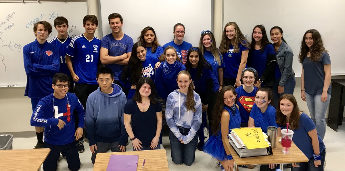 goshen2020's tweet photo. Some JUNIORS in blue 💙 in Ms. Lobdell’s Spanish 4 class #classof2020 #happyspiritweek https://t.co/uazZQogkS0
