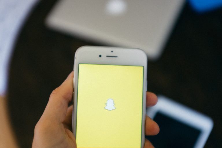 SolomotoGlobal's tweet photo. Snapchat: The 10-Second Brand #SMB #SmallBusiness 
https://t.co/8kNqlWwW1u https://t.co/VE1kBsPqNJ