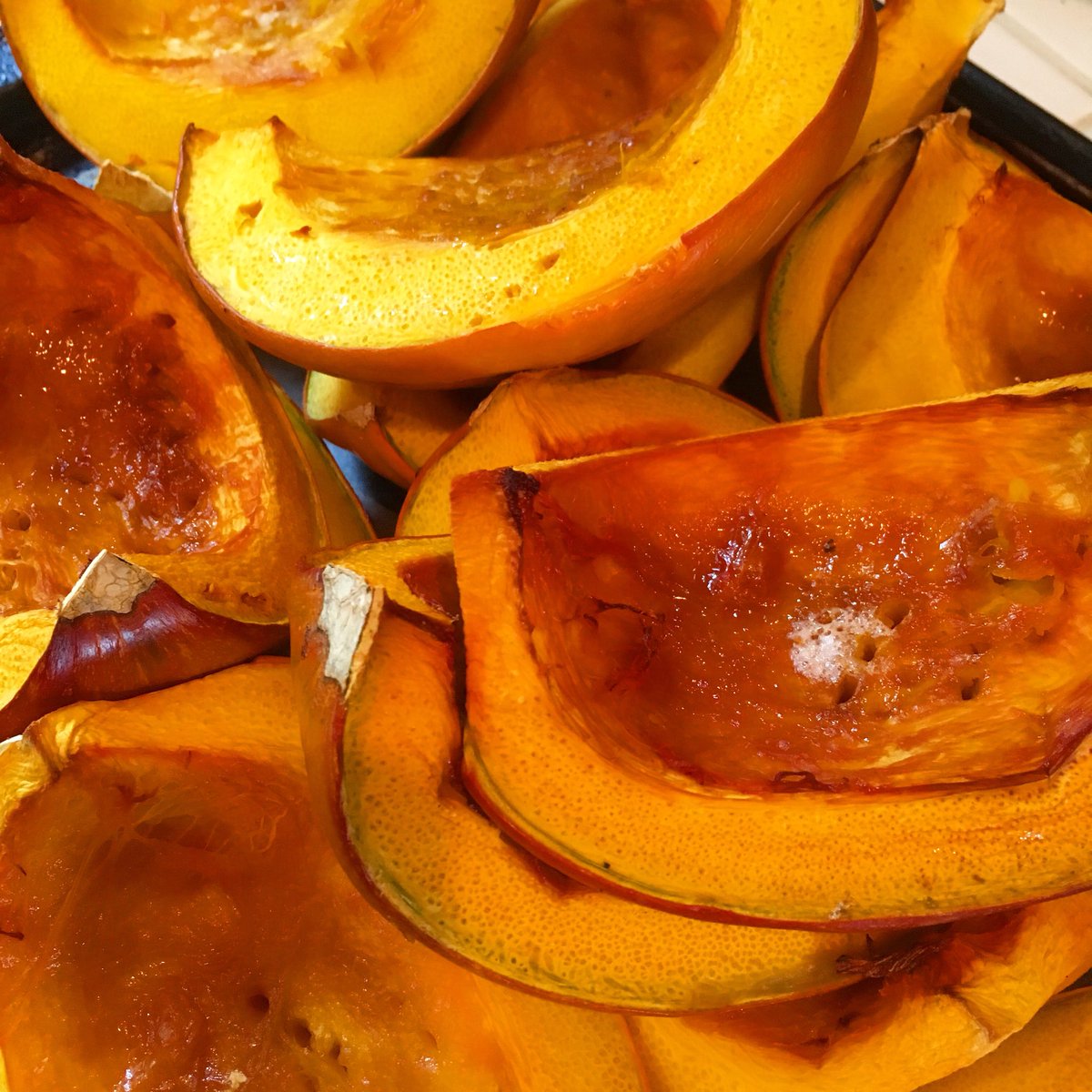 OddAlewives's tweet photo. Cooking up some pumpkin brew today from our recent harvest. #oddalewives #farmbrewery #mainebeer #pumpkin #pumkinbeer #harvestale https://t.co/1YTSvn5boN