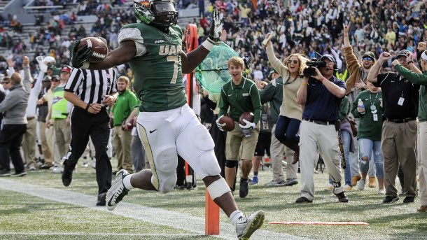 74logan74's tweet photo. So excited and blessed to say I have received an offer from UAB #goblazers #TheReturn https://t.co/CpqHBYcAuZ